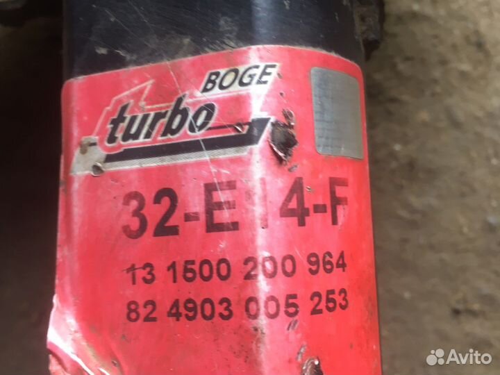 Амортизатор передний Гольф 4 Ауди А3 Октавия 1