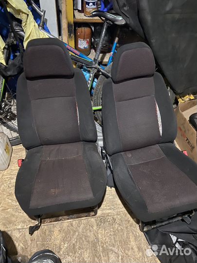 Продам сиденья от приоры