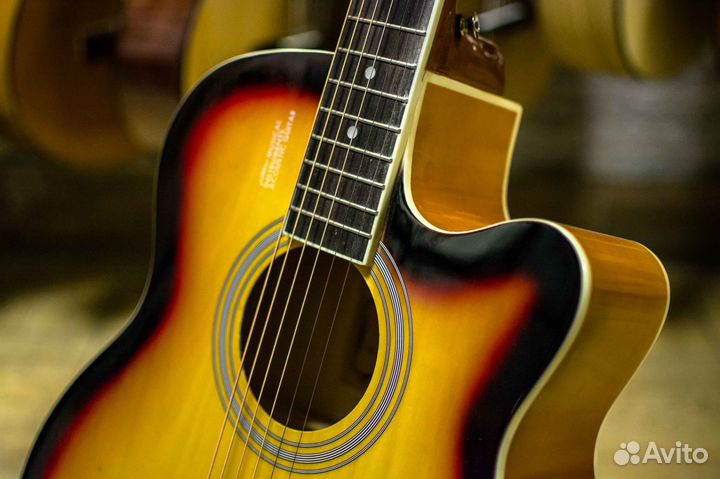 Акустическая гитара