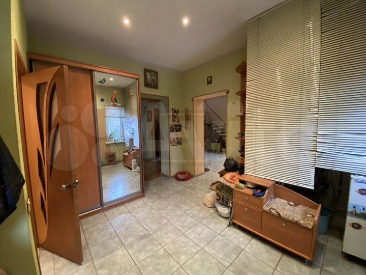 Дом 200 м² на участке 7,3 сот.