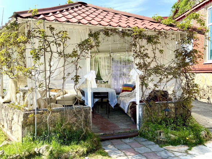 Коттедж 400 м² на участке 15 сот.