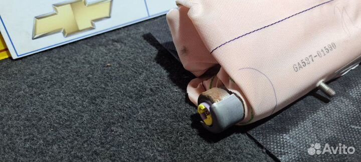 Подушка безопасности колен водителя Mitsubishi