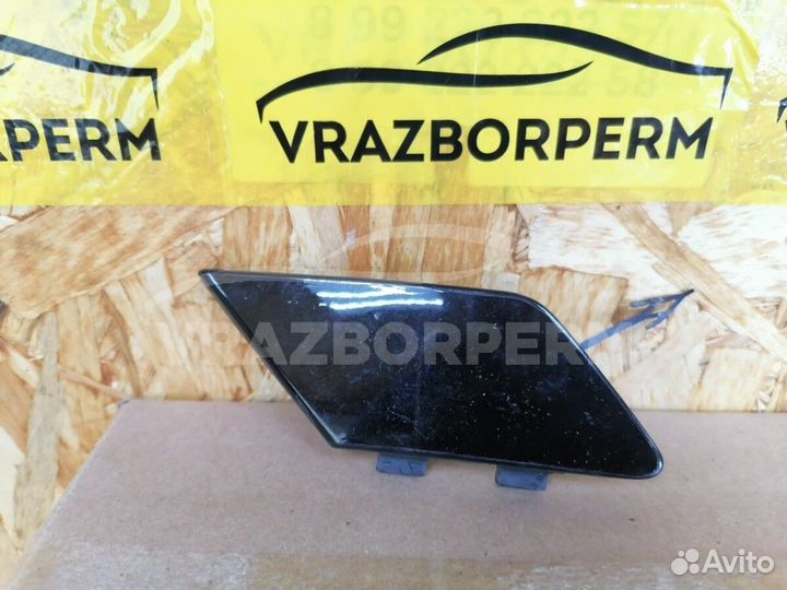 Заглушка бампера Audi Q8