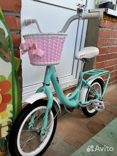 Детский велосипед четырехколесный