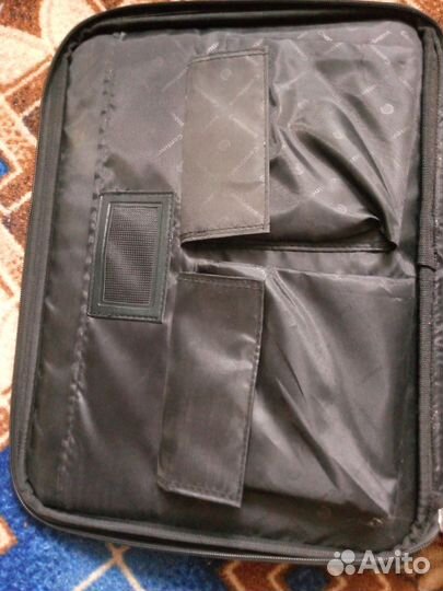 Новая сумка-кейс для ноутбука
