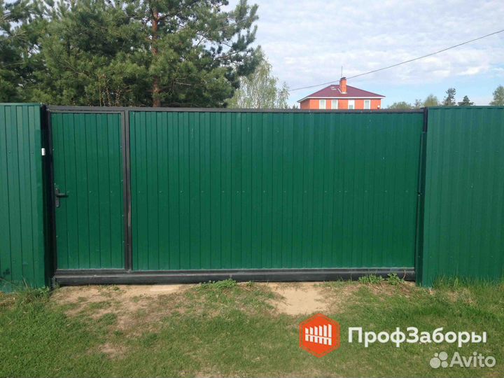 Забор из профнастила металлического штакетника 3д