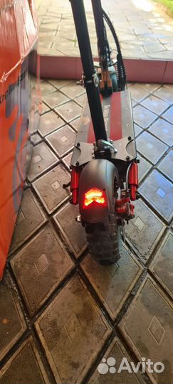 Самокат взрослый электрический бу 1 месяц