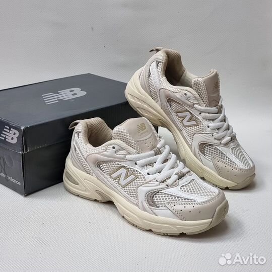 Женские кроссовки New Balance 530 beige