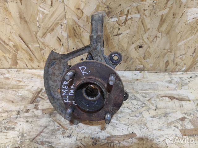 Кулак правый Nissan Almera Classic без абс