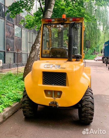 Вилочный погрузчик CHL CPCD35, 2023