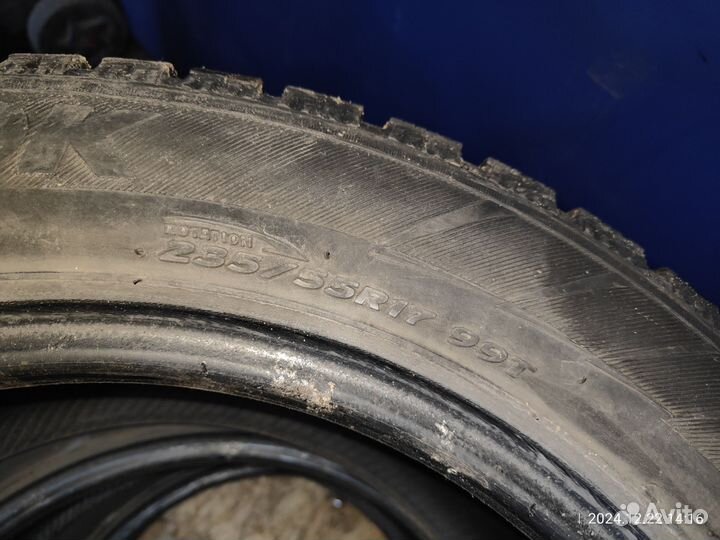 Hankook Winter I'Pike 235/55 R17