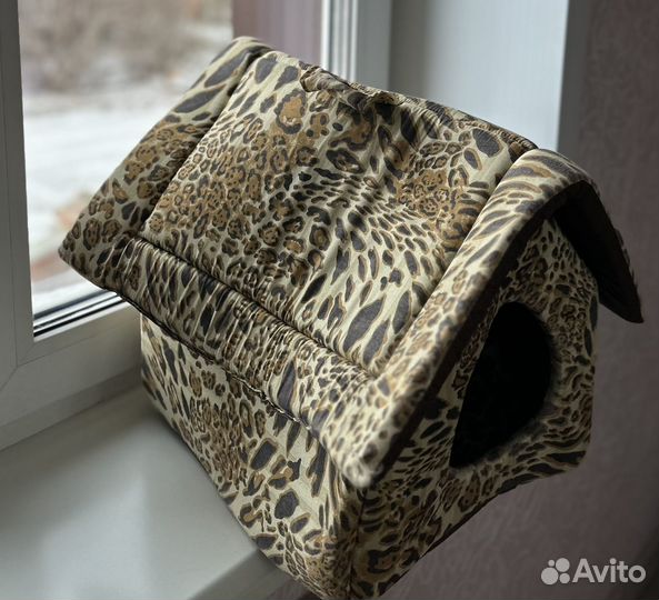 Домик для кошки новый