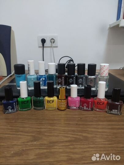 Лак для ногтей пакетом