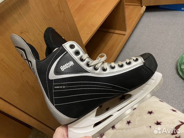 Коньки хоккейные