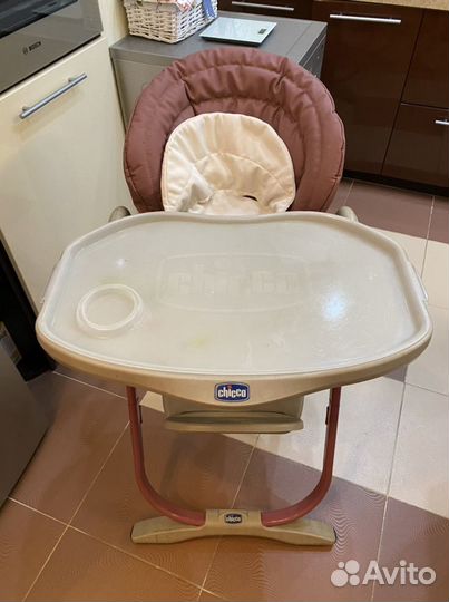 Детский стульчик для кормления