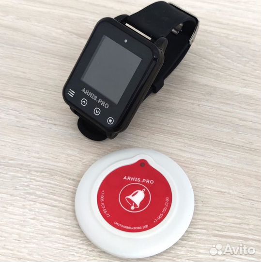 Кнопка вызова персонала и влагозащищенные часы