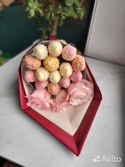 Букеты из клубники в шоколаде