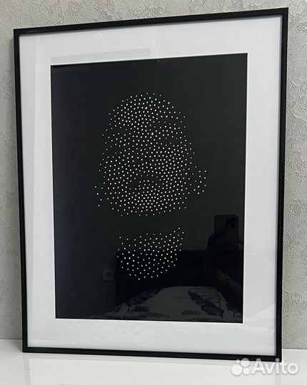 Картина стразами на стекле