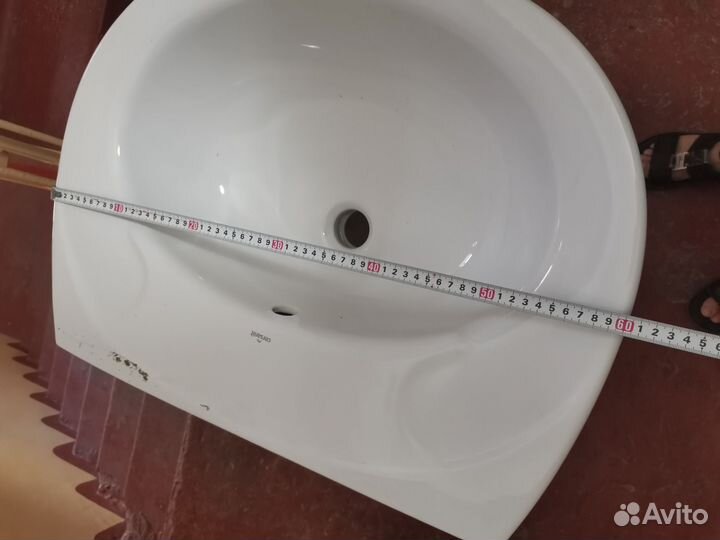 Раковина с тумбой в ванну