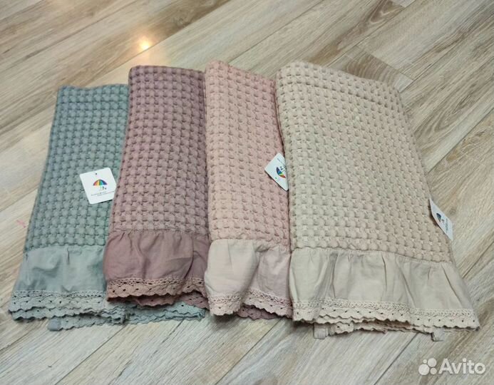 Полотенца вафельные банные