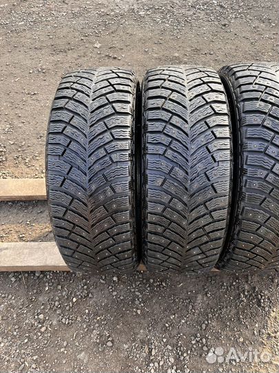 Michelin X-Ice North 4 205/55 R16