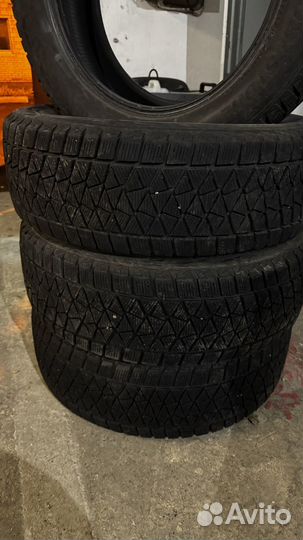 Bridgestone Blizzak DM-V2 225/60 R18