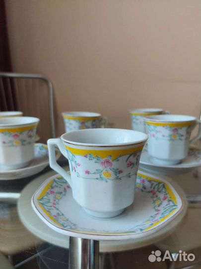 Новый кофейный сервиз, Италия