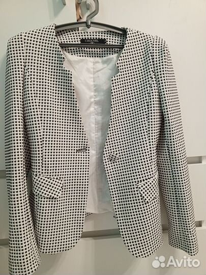 Пиджак женский 42