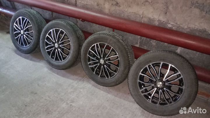 Диски литые R14 с шинами