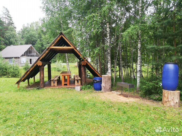 Аренда беседки с мангалом у воды