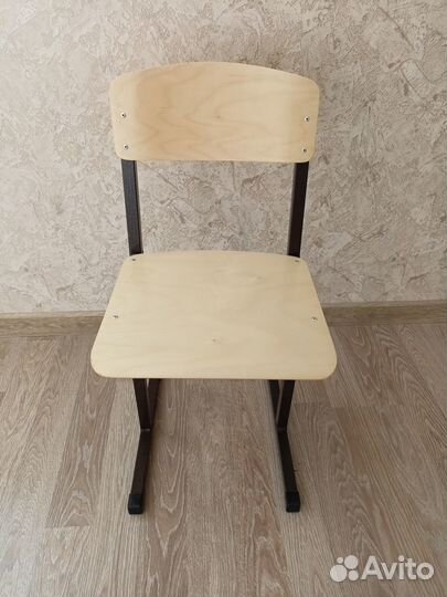 Продам стулья ученические новые