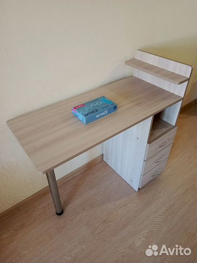 Столик для маникюра бу