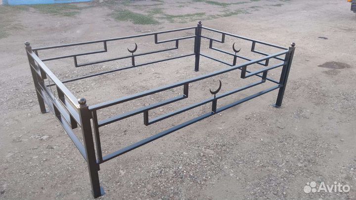 Ритуальные Оградки.Кресты.Столики скамейки от прои