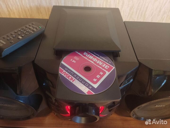 Sony hi fi система с USB и MP3 300 Вт