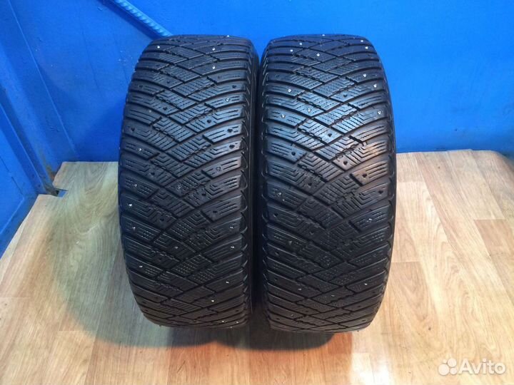 Goodyear Ultragrip Ice Arctic 235/55 R17