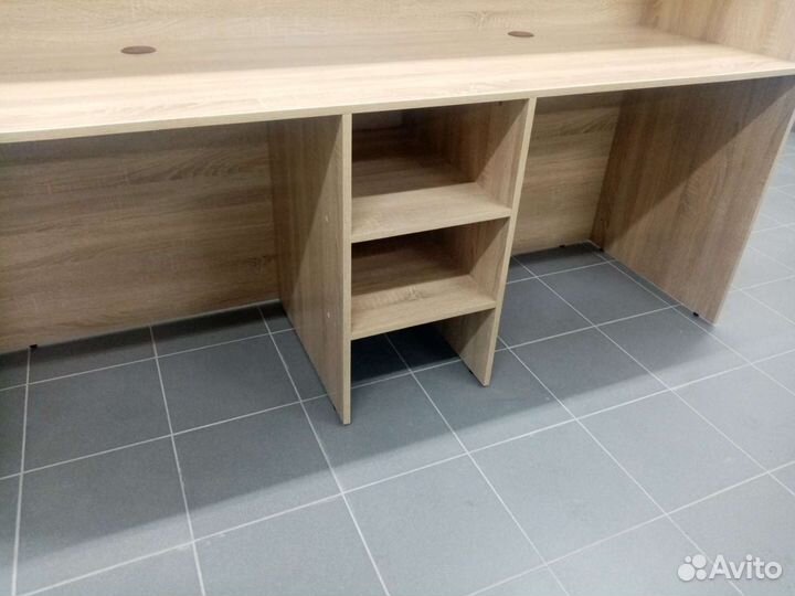 Стойка ресепшн, новая