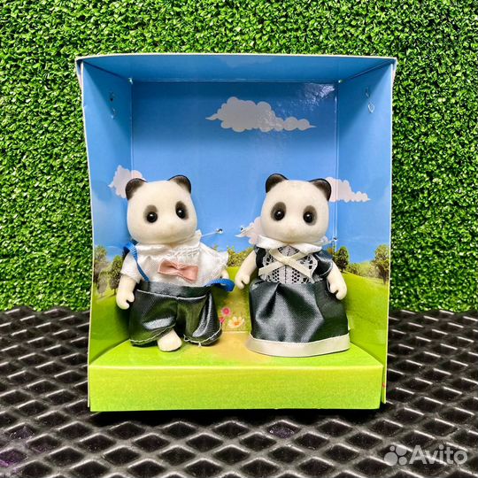 Фигурки семья панд