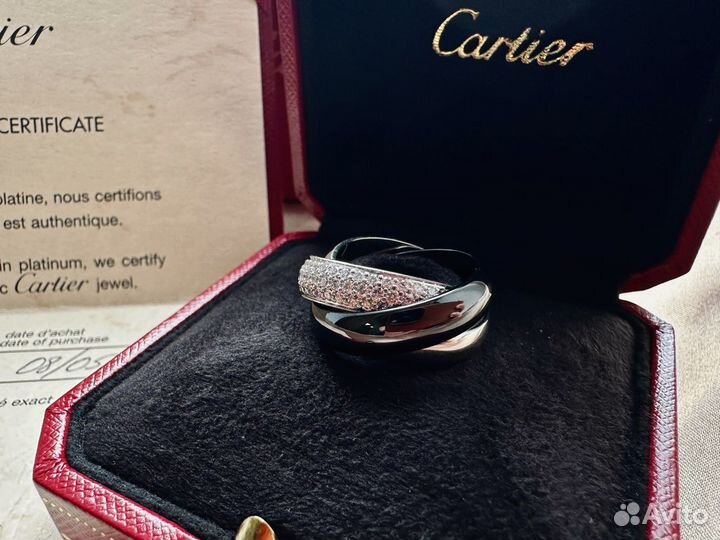 Кольцо бренда Cartier Trinity