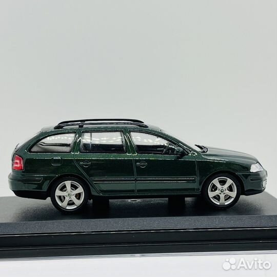 Skoda Octavia Combi green 2004 Abrex 1:43