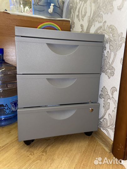 Металлический ящик