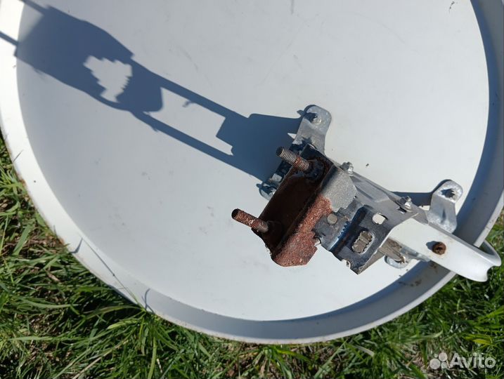 Спутниковая тарелка