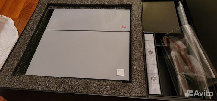 Sony Play Station 4 20th Anniversary Edition