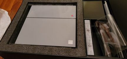 Sony Play Station 4 20th Anniversary Edition