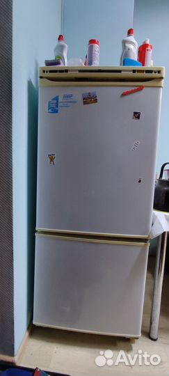 Холодильник бу pozis