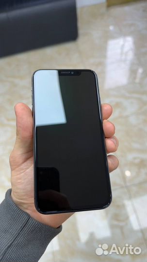 iPhone X, 64 ГБ