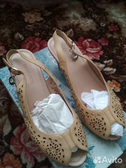 Босоножки 35 новые