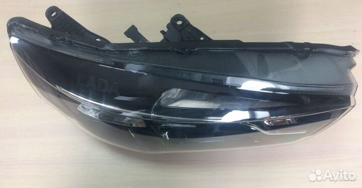 Блок-фара LADA vesta
