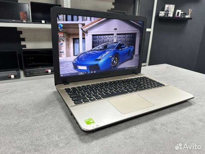 Игровой ноутбук Asus i3/8GB/SSD/256GB/2видеокарты