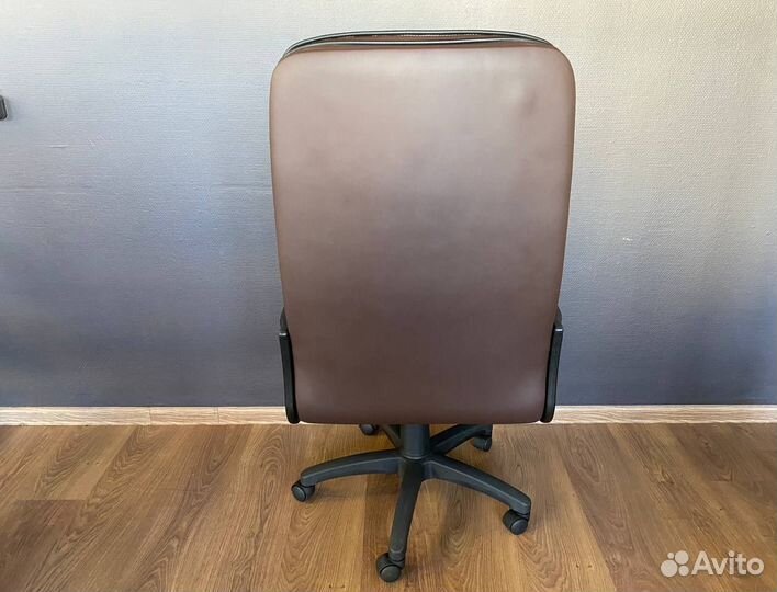 Офисное кресло новое