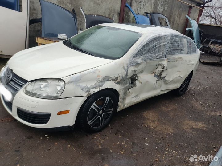 Авто в разборе VW Jetta V